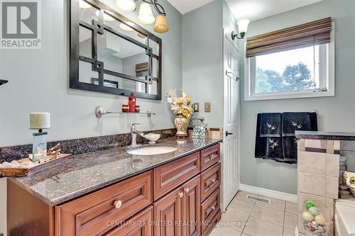 16 Helen Crescent, Kawartha Lakes, ON - Indoor Photo Showing Bathroom