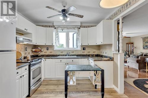 16 Helen Crescent, Kawartha Lakes, ON - Indoor Photo Showing Kitchen