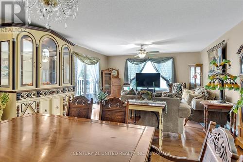 16 Helen Crescent, Kawartha Lakes, ON - Indoor Photo Showing Dining Room