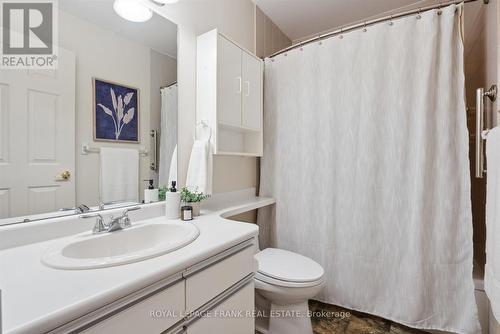 14 - 5 Heritage Way, Kawartha Lakes (Lindsay), ON - Indoor Photo Showing Bathroom