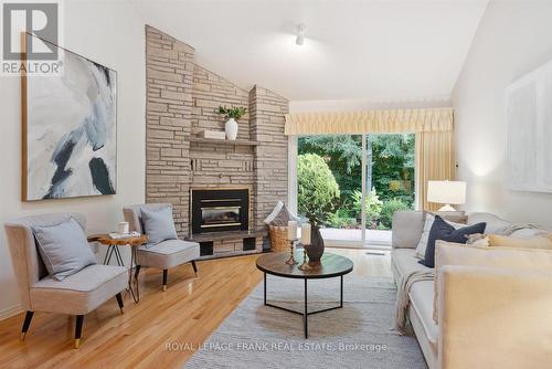 14 - 5 Heritage Way, Kawartha Lakes (Lindsay), ON - Indoor Photo Showing Living Room With Fireplace