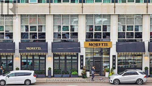 602 - 352 Front Street W, Toronto, ON - 