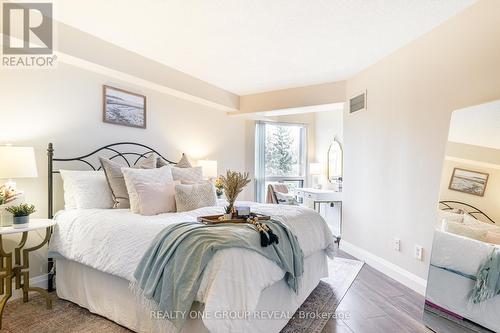 317 - 712 Rossland Road E, Whitby (Pringle Creek), ON - Indoor Photo Showing Bedroom