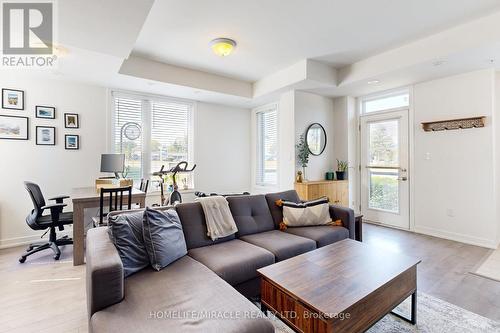 212 - 1555 Kingston Road, Pickering, ON - Indoor Photo Showing Living Room