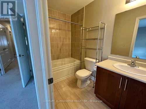 4 Waterstone Way, Whitby, ON - Indoor Photo Showing Bathroom