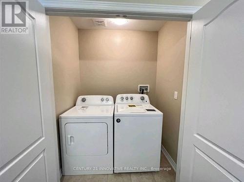 4 Waterstone Way, Whitby, ON - Indoor Photo Showing Laundry Room