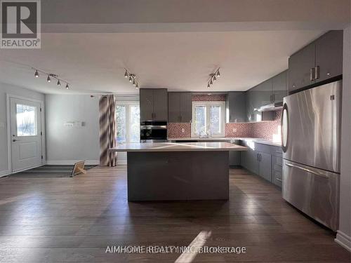 344 Steeles Avenue E, Markham, ON - Indoor Photo Showing Kitchen