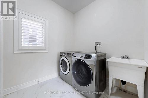 156 Muirfield Drive, Barrie (Ardagh), ON - Indoor Photo Showing Laundry Room