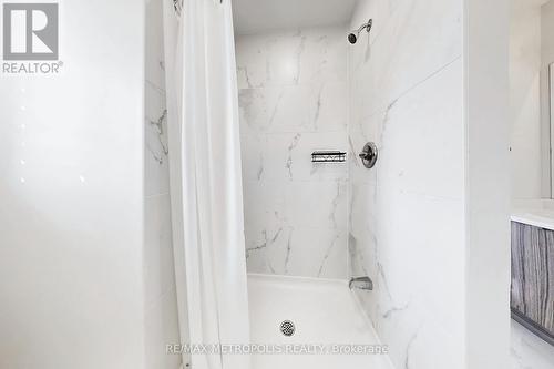 156 Muirfield Drive, Barrie (Ardagh), ON - Indoor Photo Showing Bathroom