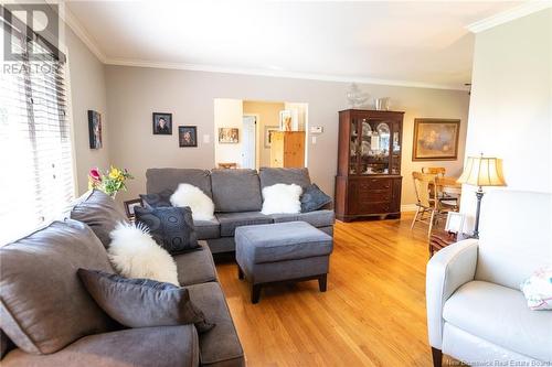 14 Crescent Drive, Rothesay, NB - Indoor Photo Showing Living Room