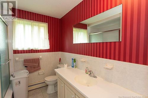 24 Ian Street, Saint John, NB - Indoor Photo Showing Bathroom