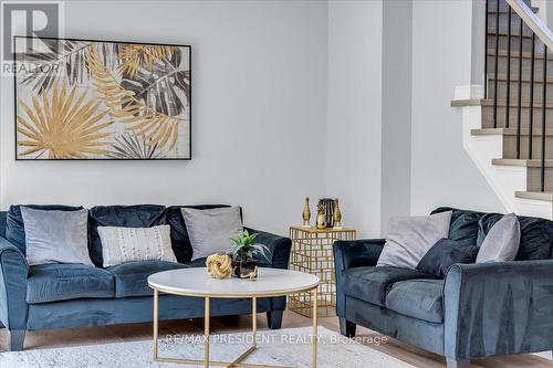 68 Majestic Crescent, Brampton (Central Park), ON - Indoor Photo Showing Living Room