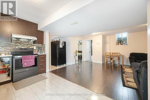 4 Hagerman Road, Brampton (Toronto Gore Rural Estate), ON - Indoor Photo Showing Kitchen