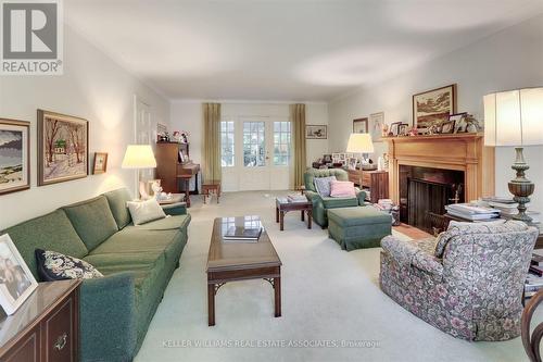 1374 Glenburnie Road, Mississauga, ON - Indoor Photo Showing Living Room With Fireplace