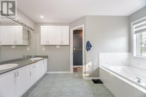 18 Tideland Drive, Brampton, ON - Indoor Photo Showing Bathroom