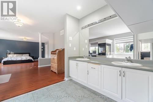 18 Tideland Drive, Brampton, ON - Indoor Photo Showing Bathroom