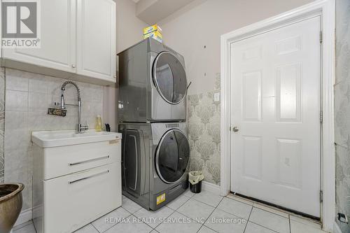 18 Tideland Drive, Brampton, ON - Indoor Photo Showing Laundry Room