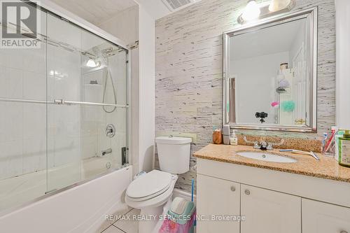 70 Crenshaw Court, Brampton (Heart Lake West), ON - Indoor Photo Showing Bathroom