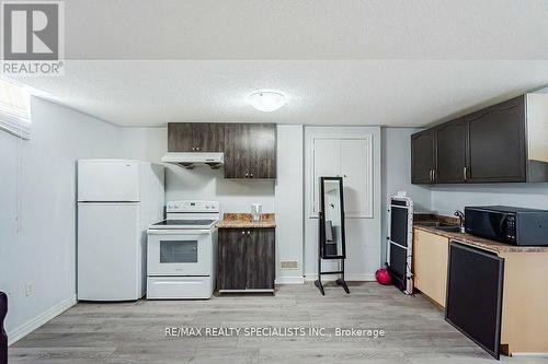 3 Deforest Drive, Brampton, ON - Indoor Photo Showing Kitchen