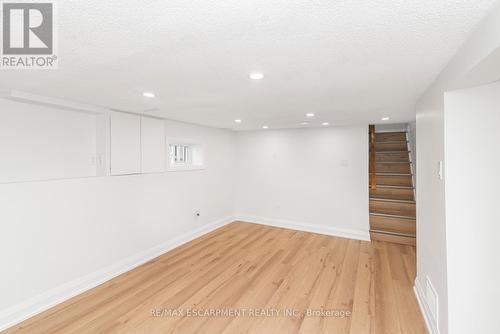 281 Normanhurst Avenue, Hamilton, ON - Indoor Photo Showing Other Room