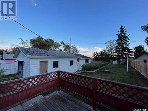 307 Grandview Street W, Moose Jaw, SK - Outdoor