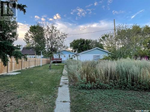 307 Grandview Street W, Moose Jaw, SK - Outdoor