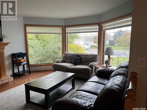 1311 Heidgerken Crescent, Humboldt, SK - Indoor Photo Showing Living Room