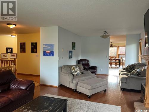 1311 Heidgerken Crescent, Humboldt, SK - Indoor Photo Showing Living Room