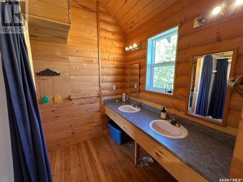 Rockglen Log Cabin, Poplar Valley Rm No. 12, SK - Indoor Photo Showing Bathroom