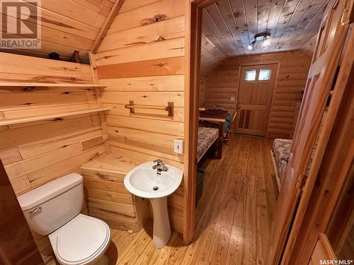 Rockglen Log Cabin, Poplar Valley Rm No. 12, SK - Indoor Photo Showing Bathroom