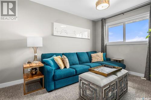 251 Eaton Crescent, Saskatoon, SK - Indoor Photo Showing Living Room