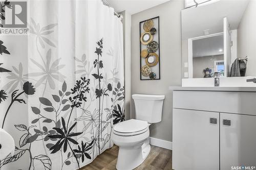 251 Eaton Crescent, Saskatoon, SK - Indoor Photo Showing Bathroom