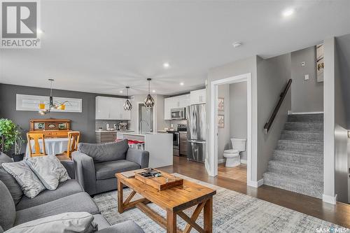 251 Eaton Crescent, Saskatoon, SK - Indoor Photo Showing Living Room