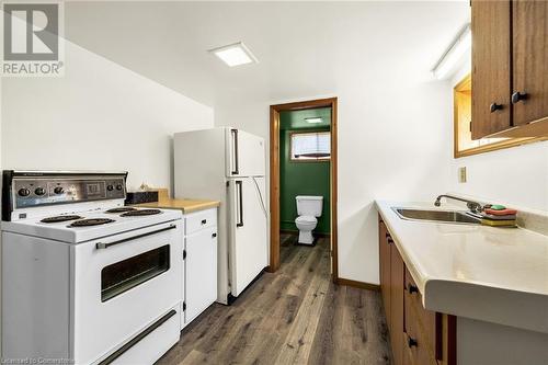 5 Sherring Street S, Haldimand County, ON - Indoor Photo Showing Kitchen