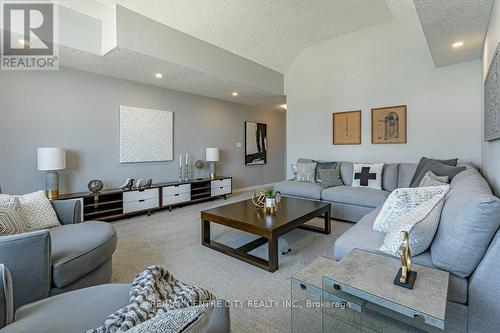 1255 Emma Chase Drive, London, ON - Indoor Photo Showing Living Room