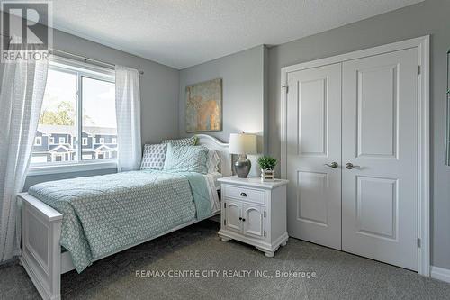 1255 Emma Chase Drive, London, ON - Indoor Photo Showing Bedroom