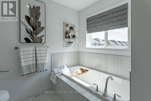 1255 Emma Chase Drive, London, ON - Indoor Photo Showing Bathroom