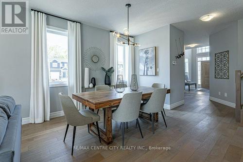 1255 Emma Chase Drive, London, ON - Indoor Photo Showing Dining Room