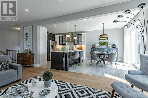 1255 Emma Chase Drive, London, ON - Indoor Photo Showing Living Room