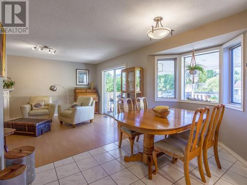 166 Heather Place, Penticton, BC - Indoor Photo Showing Dining Room