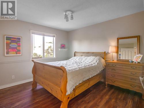 166 Heather Place, Penticton, BC - Indoor Photo Showing Bedroom