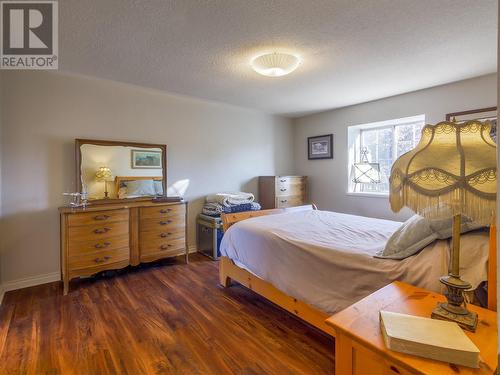 166 Heather Place, Penticton, BC - Indoor Photo Showing Bedroom