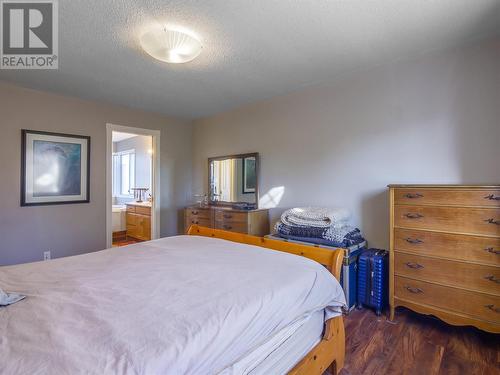 166 Heather Place, Penticton, BC - Indoor Photo Showing Bedroom