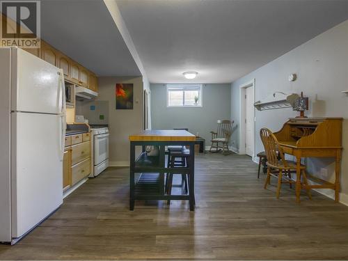 166 Heather Place, Penticton, BC - Indoor