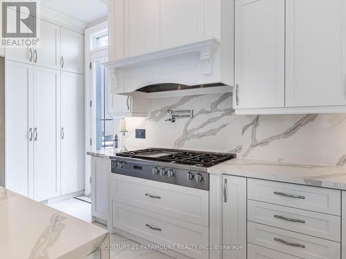 4 Grafton Crescent, Brampton (Toronto Gore Rural Estate), ON - Indoor Photo Showing Kitchen