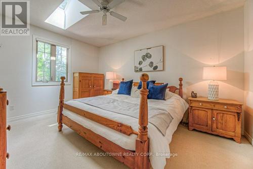 14 - 2141 Caroline Street, Burlington (Brant), ON - Indoor Photo Showing Bedroom