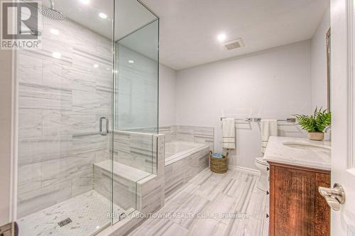 14 - 2141 Caroline Street, Burlington (Brant), ON - Indoor Photo Showing Bathroom