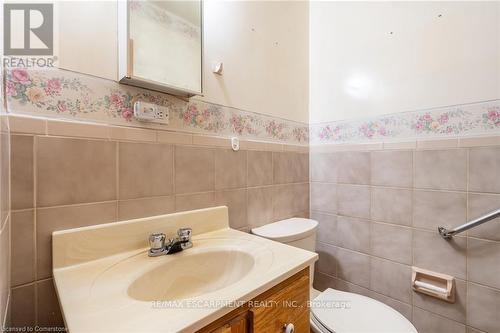 2077 Mountain Grove Avenue, Burlington, ON - Indoor Photo Showing Bathroom