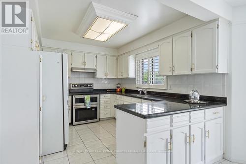 1983 Roy Ivor Crescent, Mississauga, ON - Indoor Photo Showing Kitchen