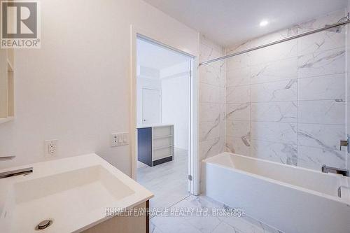 3005 - 4065 Confederation Parkway, Mississauga (City Centre), ON - Indoor Photo Showing Bathroom